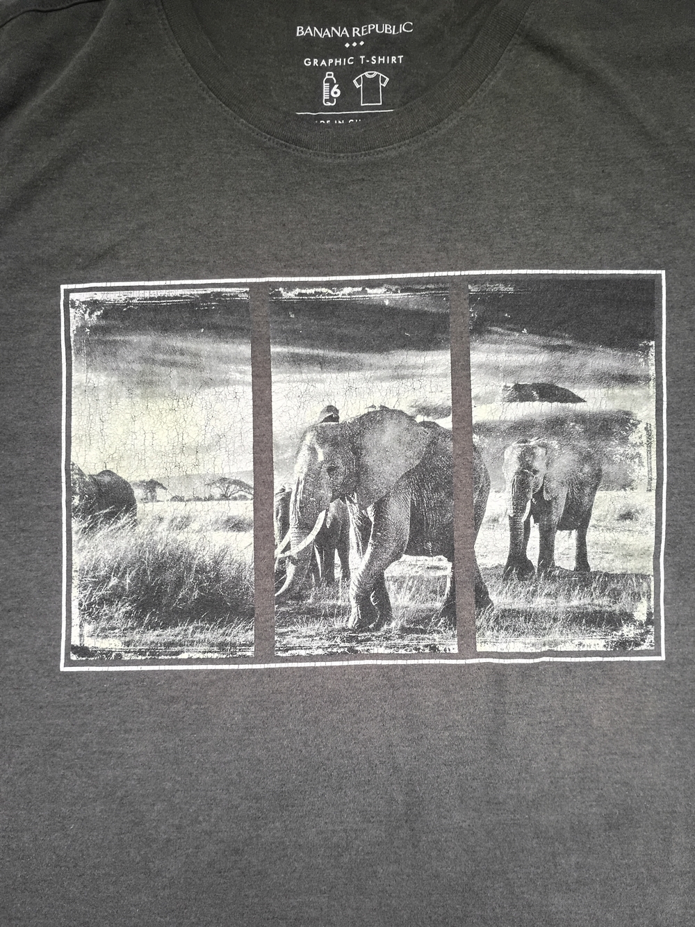 Banana Republic T-Shirt Charcoal Gray Elephant Graphic Size L. Unisex. - Picture 3 of 6